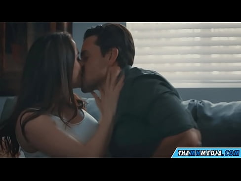 ❤️ Kugonana mwachikondi ndi mayi wabwino wa busty Kanema wolaula pa ife ️❤