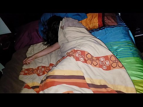 ❤️ Stepson akunyoza mayi ake omupeza ali m’tulo. Kanema wolaula pa ife ️❤